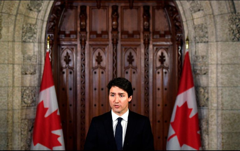 Trudeau dijo que las aerolíneas Air Canada, WestJet, Sunwing y Air Transa cancelarán todos sus servicios a México y el Caribe desde el domingo próximo. AP / ARCHIVO