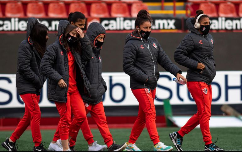 En el comunicado, la Liga MX señala que los tres casos positivos “se encuentran asintomáticos y aislados bajo observación”.  Imago7