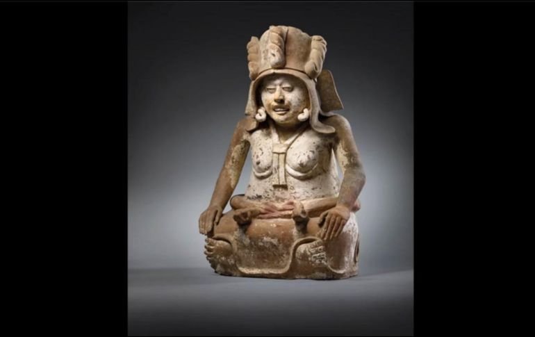 Una escultura de Cihuateótl, diosa de la Fertilidad, se espera que sea vendida entre los 600 mil y 900 mil euros. ESPECIAL/Christie's