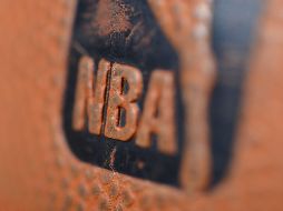 La NBA ha batallado para que su actual campaña, con diversos contagios de COVID-19 en las quintetas, que han provocado reprogramación de partidos. AFP