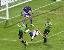 Chivas no ha encontrado la llave para llegar con peligro al área rival. IMAGO7/E. Müllen