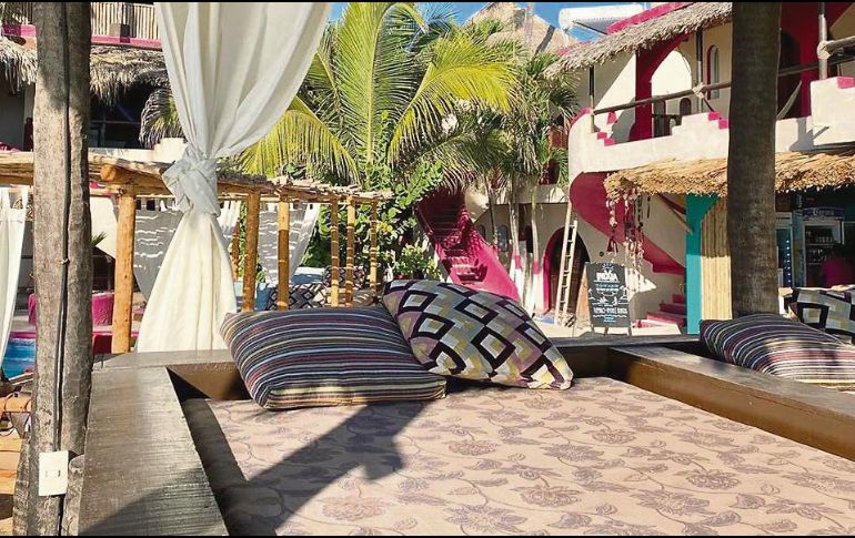 Descanso. El juego de colores y detalles es asombroso. ESPECIAL