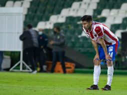 El paso de Oribe Peralta por Chivas no ha sido el mejor, y para muestra de ello, este domingo el atacante cumplió exactamente un año de la última vez que celebrón un gol suyo. Imago7