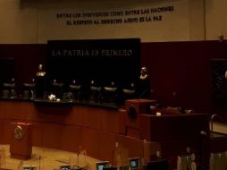 La iniciativa propone reformar la fracción I del artículo 55 de la Constitución. TWITTER / @martibatres