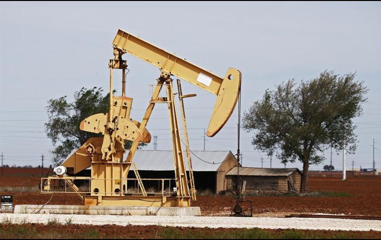 Los precios aumentaron tras conocerse que el incremento de producción de la OPEP en enero fue menor de lo esperado. EFE/ARCHIVO