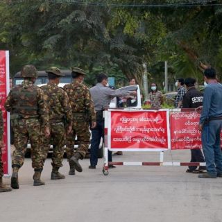 Birmania: EU califica alzamiento en Myanmar de golpe de Estado