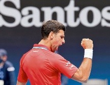 EN RITMO. Novak Djokovic ganó en singles y también aportó para la victoria en dobles de Serbia ante Canadá. AFP• D. Gray