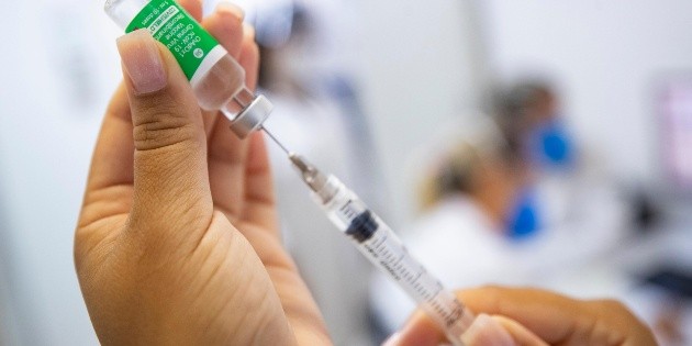 COVID-19: AstraZeneca afirma que su vacuna protege de ...