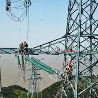 Reforma eléctrica propuesta por AMLO beneficia indebidamente a la CFE: SCJN