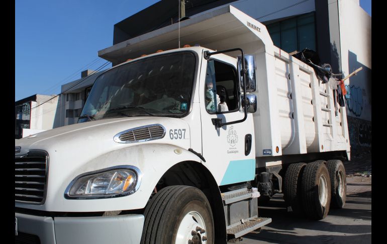 En la primer intervención del año, en una casa ubicada en Jardines del Country, se sacaron 70 toneladas de basura y escombro. ESPECIAL/ Gobierno de Jalisco