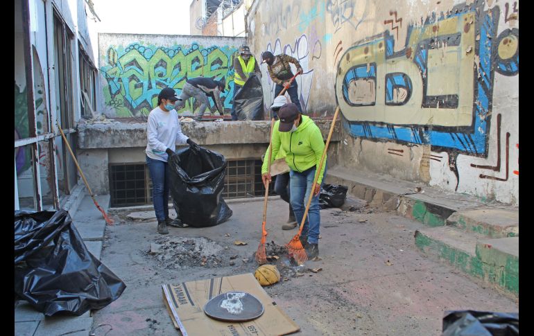 En la primer intervención del año, en una casa ubicada en Jardines del Country, se sacaron 70 toneladas de basura y escombro. ESPECIAL/ Gobierno de Jalisco