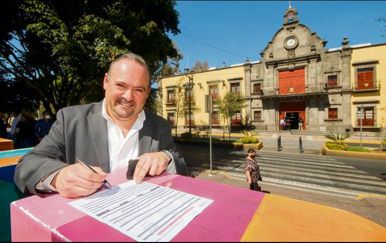 Alberto Uribe comentó que la propuesta que desea construir requiere de “gente de bien, libre de pensar y criticar”. ESPECIAL
