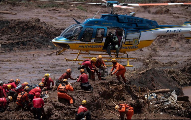 La ruptura del dique en la mina de hierro el 25 de enero de 2019 desató un torrente de residuos que enterró un área equivalente de 300 estadios de futbol. AFP/M. Pimentel