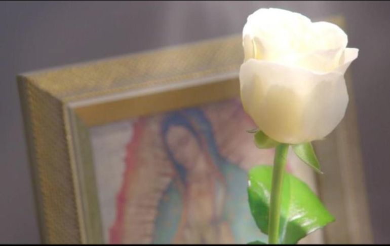 Además de algunas enseñanzas, el programa ha dejado huella en la cultura popular, con frases como ''¿Y esta Rosa'', la melodía dramática o el ''viento'' y algunos memes. YouTube / La Rosa de Guadalupe