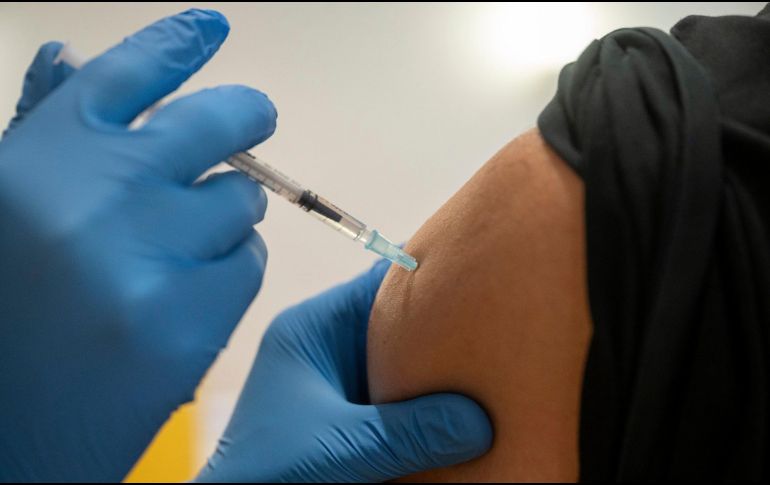 El laboratorio chino ya ha probado la vacuna en más de 14 mil personas voluntarias en el país desde octubre.AP/ S. Gollnow
