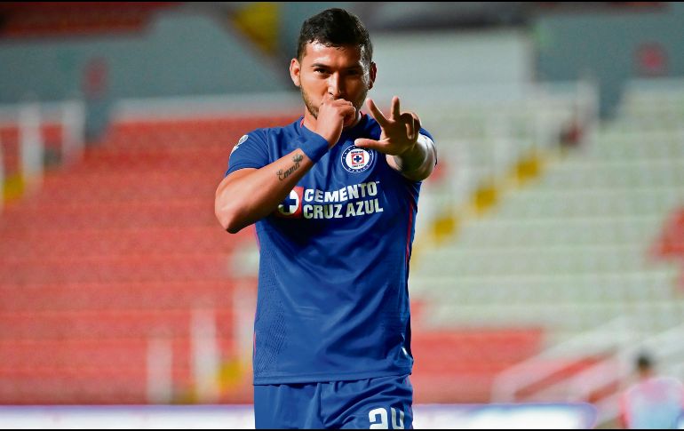 Juan Escobar celebra tras conseguir el segundo gol de los cementeros para sellar la victoria en Aguascalientes. IMAGO7
