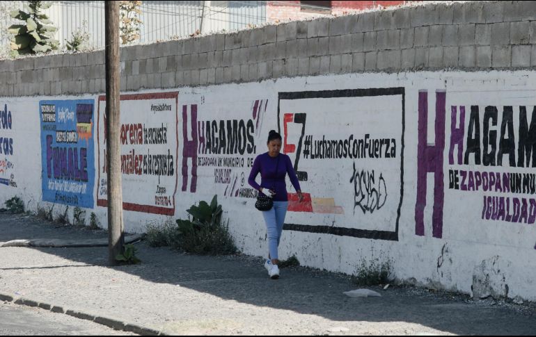 El IEPC no puede evitar que los aspirantes a cargos públicos pongan propaganda en el equipamiento urbano de la zona metropolitana, por lo que se apoya en denuncias ciudadanas. EL INFORMADOR/G. Gallo