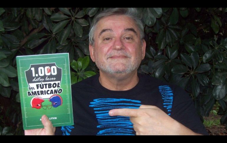 El también periodista, guionista, productor y humorista celebra 15 años en este sello editorial con la publicación de este título. VR Editoras.