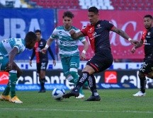 Santos se siente cómodo con el resultado parcial y ya realizó tres cambios. IMAGO 7/S. Bautista