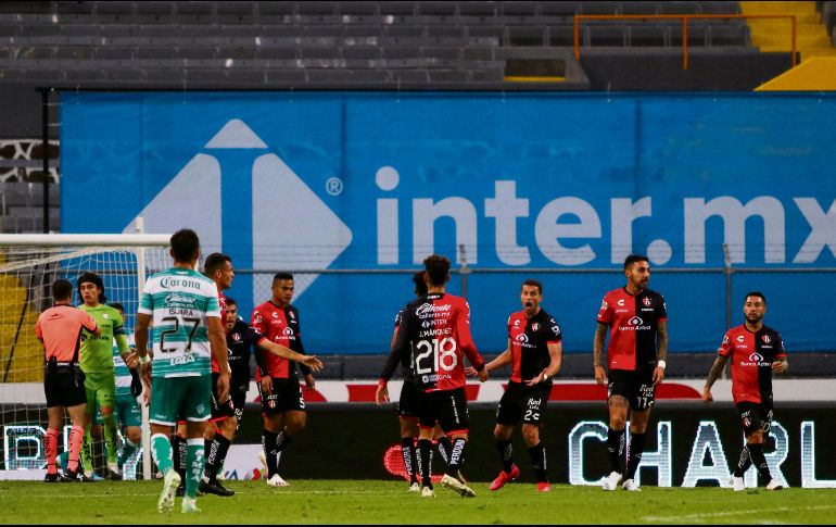 EL PRIMERO. Jugadores del Atlas festejaron de manera tibia tras el tanto del empate ante los laguneros. IMAGO7