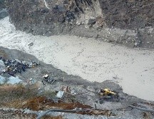 La ruptura del glaciar provocó la repentina crecida de un río en el norte de India. EFE / A. Moudgil