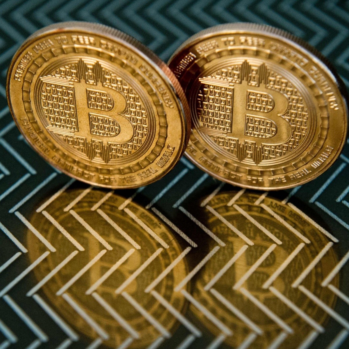 Tesla invierte mil 500 MDD en bitcoin e impulsa nuevo récord | El Informador