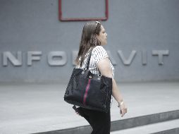 El trámite puede realizarlo el beneficiario de la vivienda adquirida con el crédito Infonavit, en caso de que exista un testamento que lo avale; o bien cualquier persona que llame a Infonatel o acuda al CESI con los documentos. EL INFORMADOR / ARCHIVO