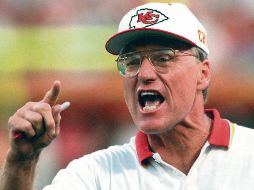 FIGURA. Schottenheimer tuvo mayor éxito con los Chiefs, logrando 101 victorias. AFP