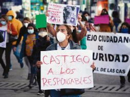 Piden justicia. Mariana Sánchez fue encontrada sin vida en una clínica donde hacía su servicio social. EFE