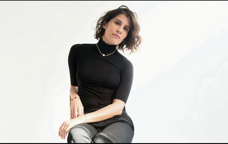 Feliz. Ximena Ayala. CORTESÍA