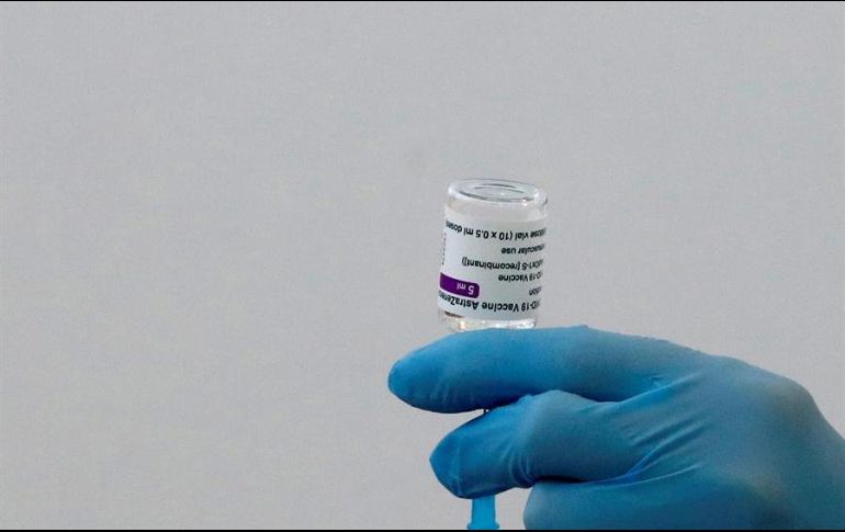 Al menos 34.7 millones de personas ya han recibido una de las dos dosis de la vacuna en EU. EFE/T. Kalnins