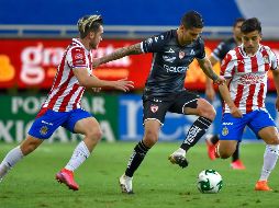 Las Chivas se reportan listas para enfrentar al Necaxa, partido en el que se prevé que el estratega rojiblanco repita la alineación que resultó victoriosa ante los Esmeraldas. IMAGO7