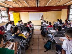 El gobernador indició que de momento no hay condiciones para regresar a clases, pero que trabajan para volver a las aulas en el mes de agosto. EL INFORMADOR / ARCHIVO