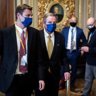 Juicio político a Trump: abogados del exmandatario exigen su absolución