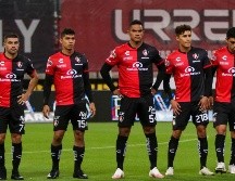 Sin mayores protocolos y medidas sanitarias, el zaguero Anderson Santamaría (C) se encontraba en una fiesta. El viernes, la Liga y Atlas informaron que no hay un sólo caso positivo en el equipo. IMAGO7