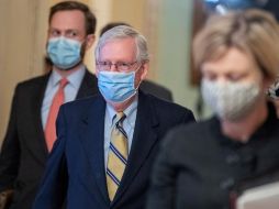 McConnell justificó su voto en favor de la absolución de Trump, pues consideró que el Senado no tiene competencia para juzgar a un expresidente. EFE/S. Thew