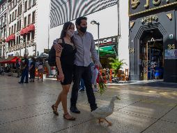 Hay 64 mil 477 casos activos estimados de COVID-19 en el país. AFP / C. Cruz