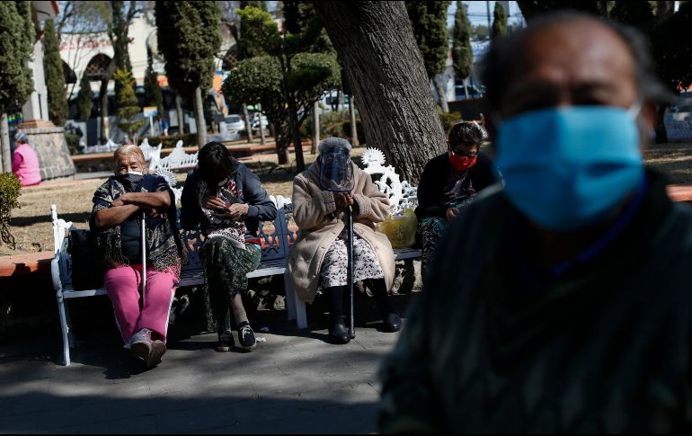 En Jalisco hay cerca de un millón de adultos mayores. Las 58 mil 690 dosis que llegaron a Jalisco este domingo alcanzan apenas para inmunizar al 6.3% de este sector poblacional. AP / R. Blackwell