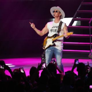 Asaltan a Erik Rubín en CDMX; atrapan a los ladrones