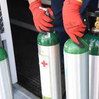 Congelan cuentas ligadas a fraudes con venta de oxígeno y vacunas