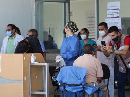 Este lunes inició la vacunación de adultos mayores. SUN