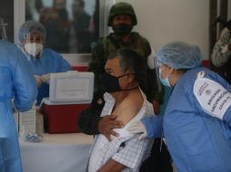 En Etzatlán se estarían aplicando de 300 a 600 vacunas al mismo número de adultos mayores. EL INFORMADOR / F. Atilano