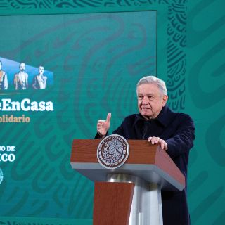 AMLO afirma que México debe buscar autosuficiencia en materia energética