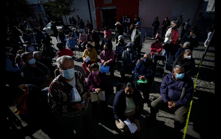 Arranque de la campaña de vacunación contra el COVID-19 a adultos mayores en Jalisco. EL INFORMADOR/  F. Atilano