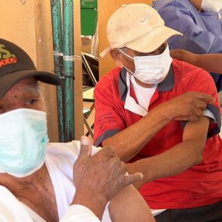 AMLO: aún sin identificación, adultos mayores deben ser vacunados