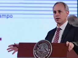 Gatell enfatizó que no es necesario tomar fotografías, y no debe restringirse el acceso a la vacuna. SUN / ARCHIVO