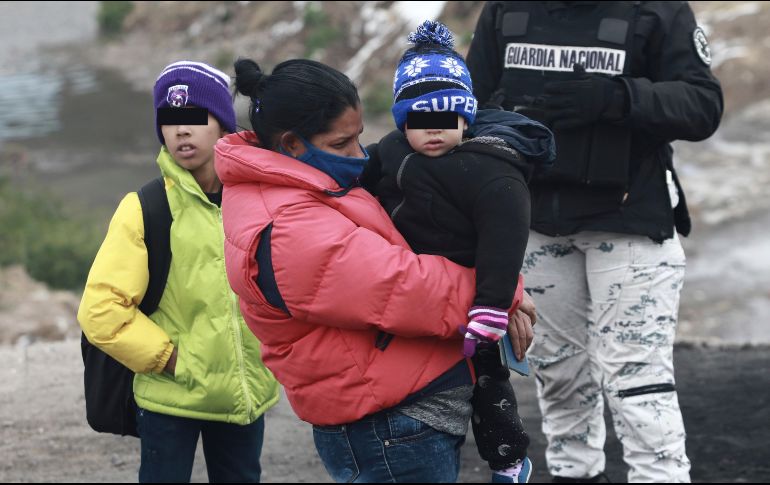 El número oficial de muertos por la ola gélida en el norte mexicano subió este jueves a 20 tras registrarse seis nuevos decesos, mientras llega la décima tormenta invernal y el frío avanza hacia el centro del país. AP / C. Chávez