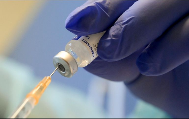 La Comisión Federal para la Protección contra Riesgos Sanitarios (Cofepris) autorizó el pasado 2 de febrero el uso de la vacuna rusa Sputnik V en México. EFE / S. Koszticsak