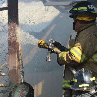 Explosión de tanque en Oaxaca deja seis personas quemadas