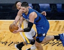 Nikola terminó con una cosecha de 30 puntos,16 rebotes y 10 asistencias en el juego de ayer. AP